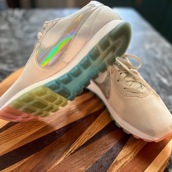 Nike PreLove XO Running Shoes size 8 - Picture 4 of 6